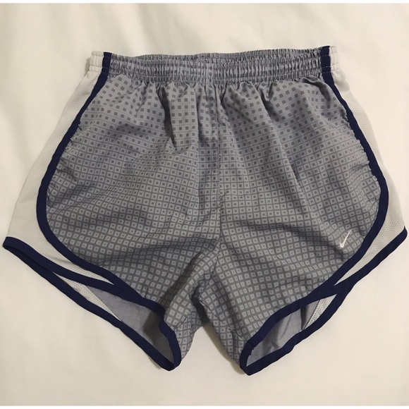 Nike Short - Picture 1 of 5