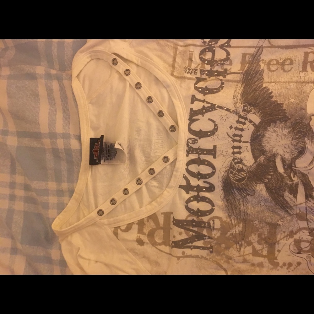 HD shirt - Picture 2 of 3