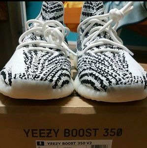 Zebra Yeezys v2 (AUTHENTIC)