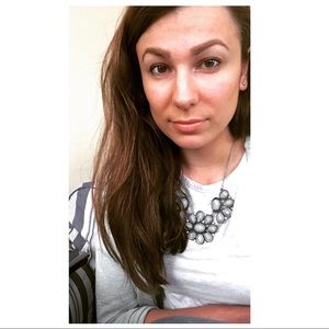 Meet your Posher, Alexandra