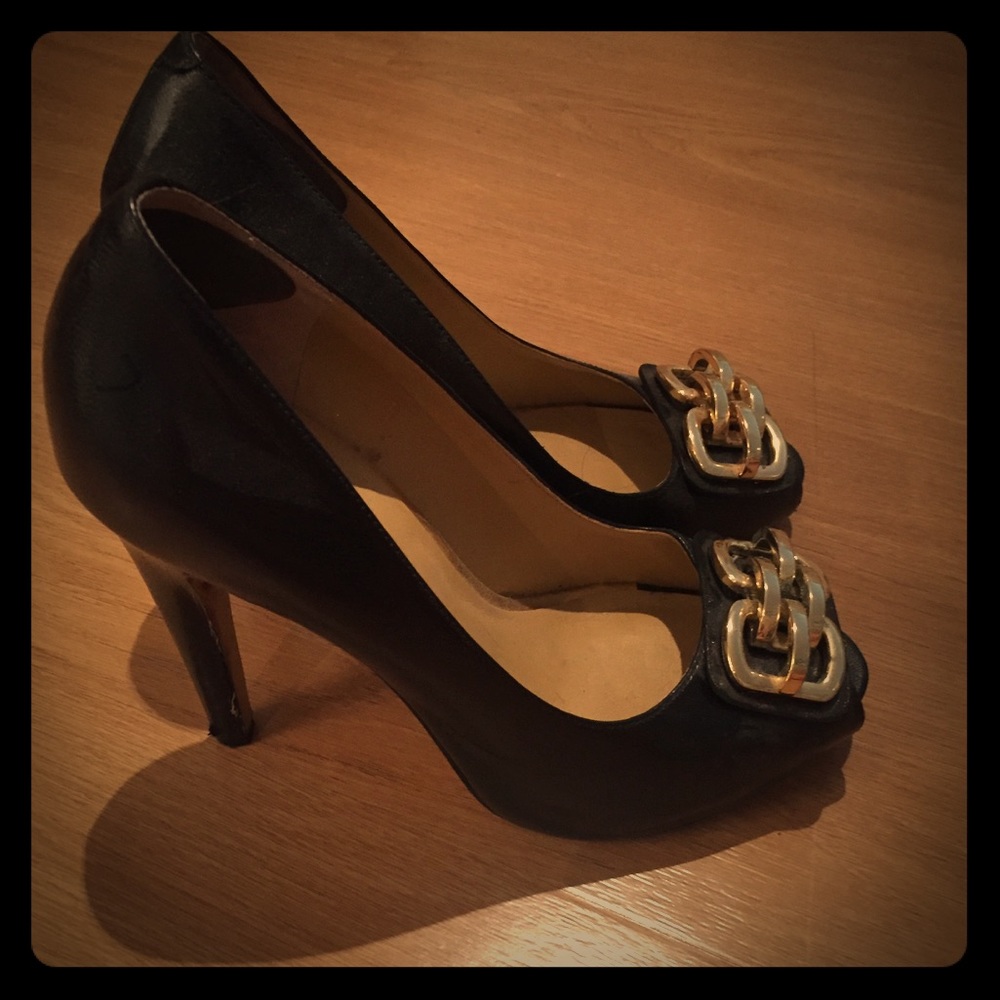 Nine West Black Leather Pumps with Gold Hardware