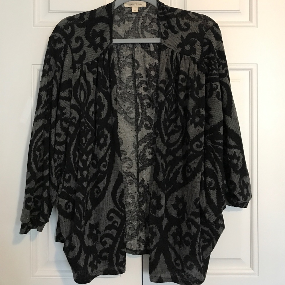 black and gray print sweater w/ poncho sleeve