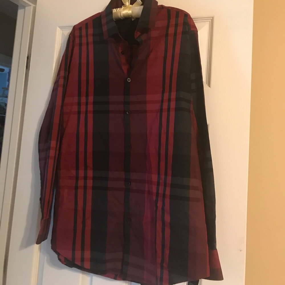 NWT Men’s Alfani Long Sleeve Shirt in Large ⭐️⭐️