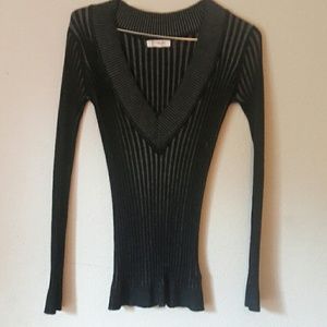 V neck pull over long sleeve sweater