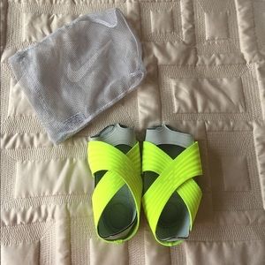 Nike Studio Wraps XS