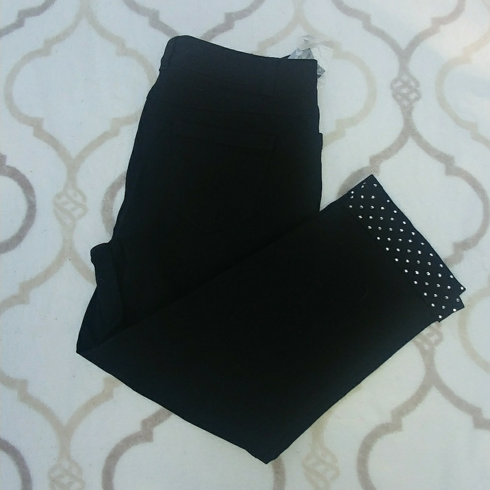 Style co. Capri pants with rhinestones 8 nwt