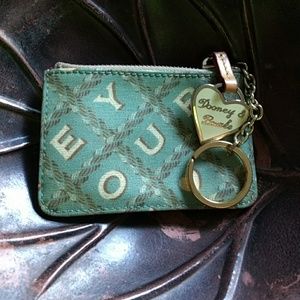 Dooney &Bourke