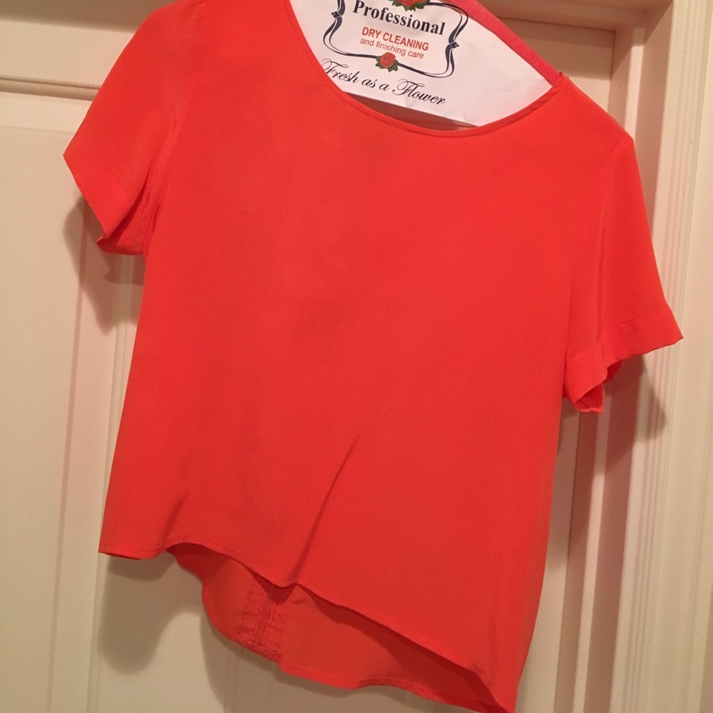 100% Silk coral crop tee