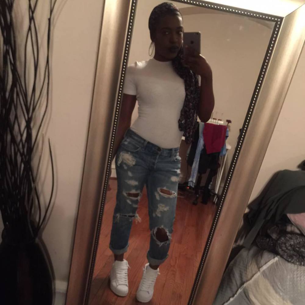 Meet your Posher, Deeyana