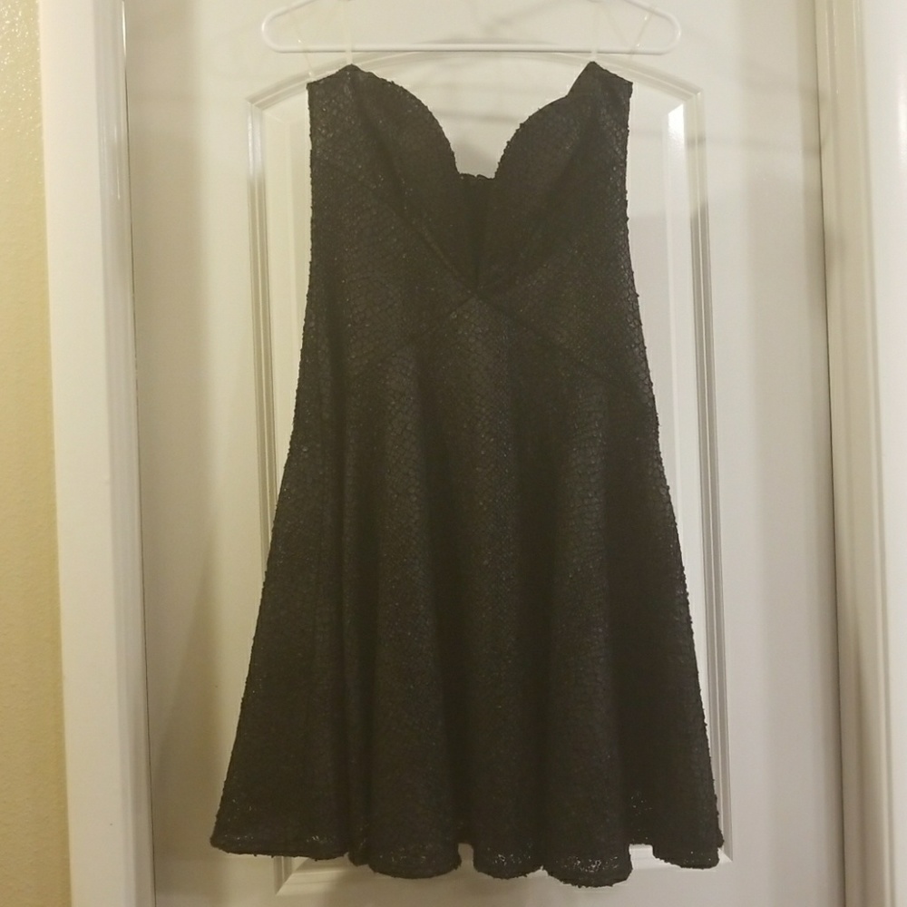 Brand New Semi Formal Dress Size Large NWT