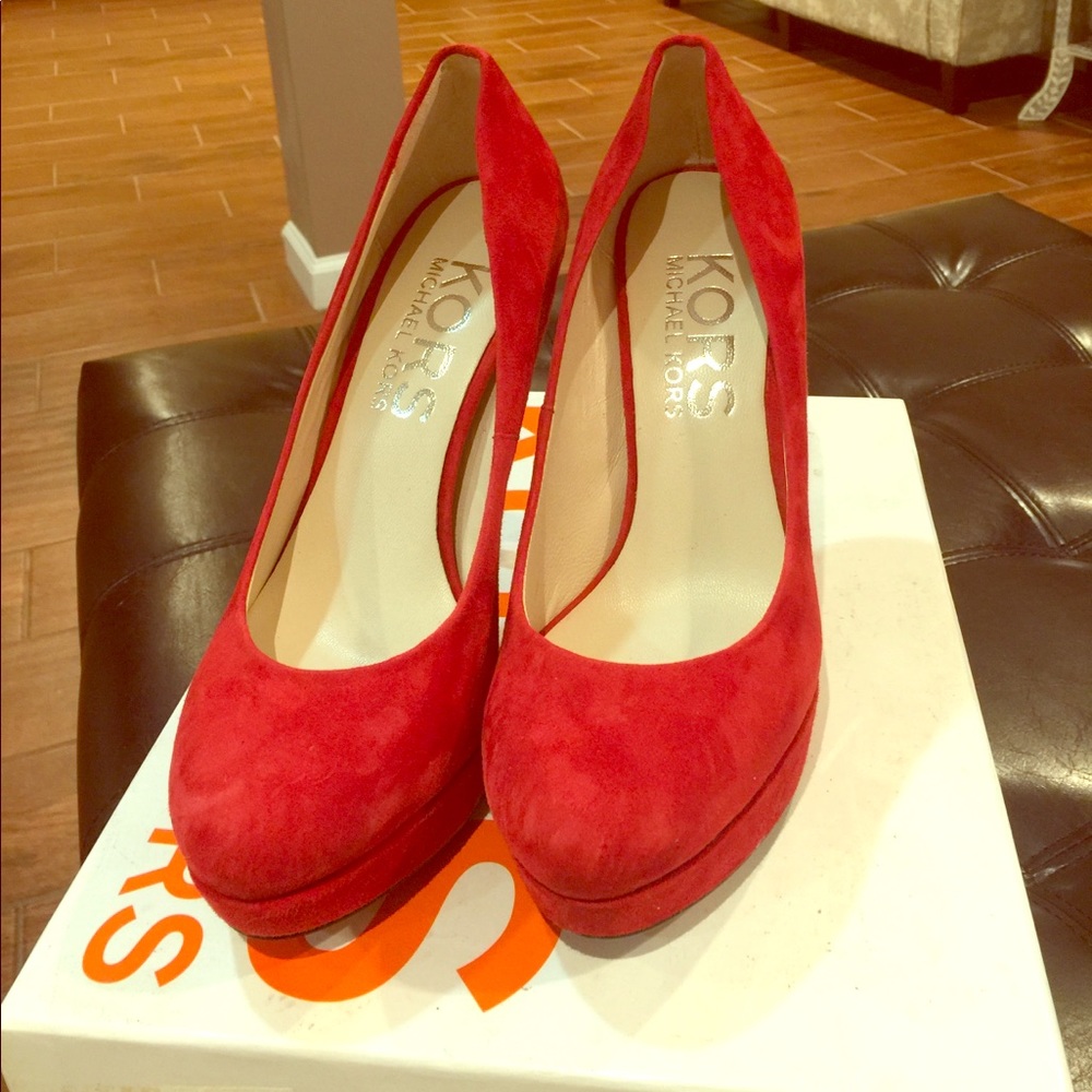 Platform shoes fiery red