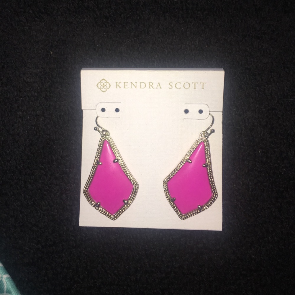 kendra scott earrings