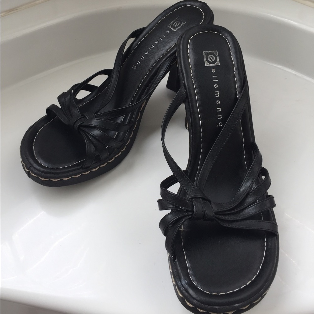 Strappy platform heel sandals