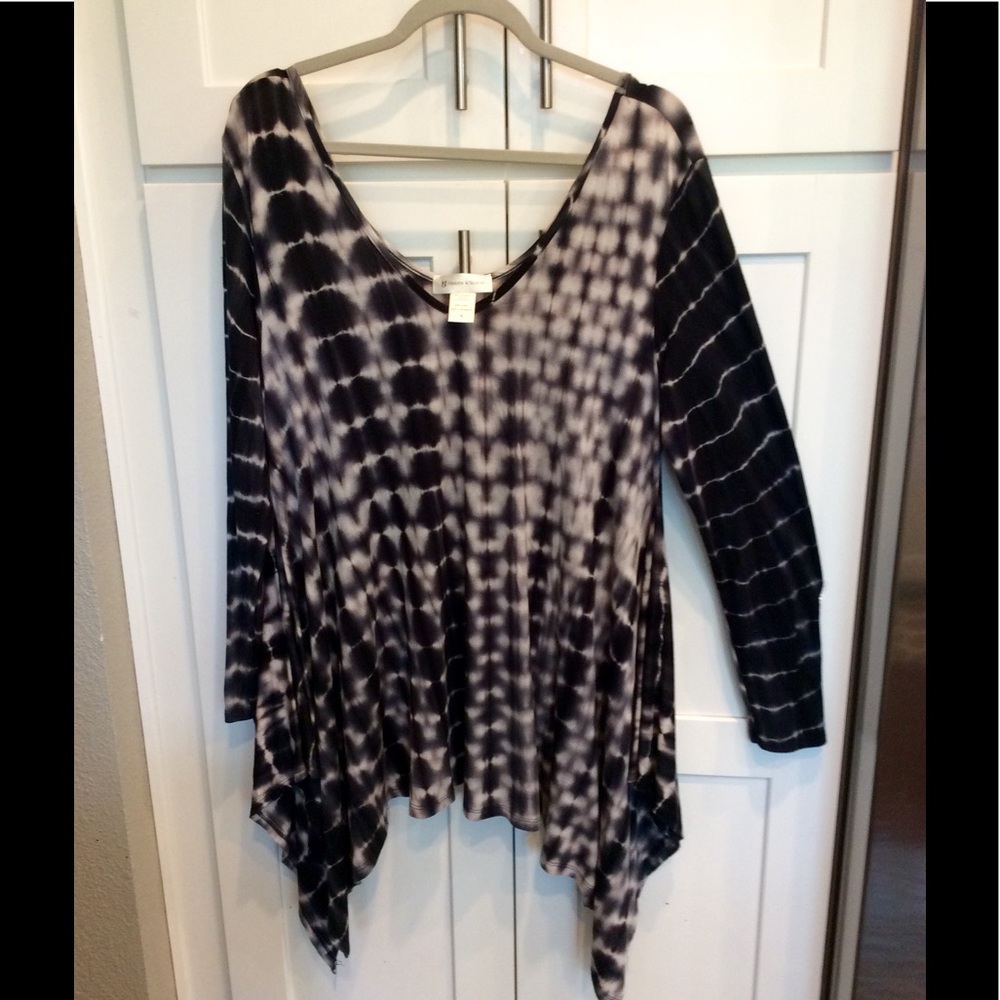Tie dyed handkerchief hem blouse