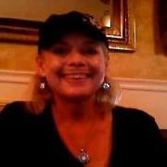 Meet your Posher, Beth - Picture 1 of 1