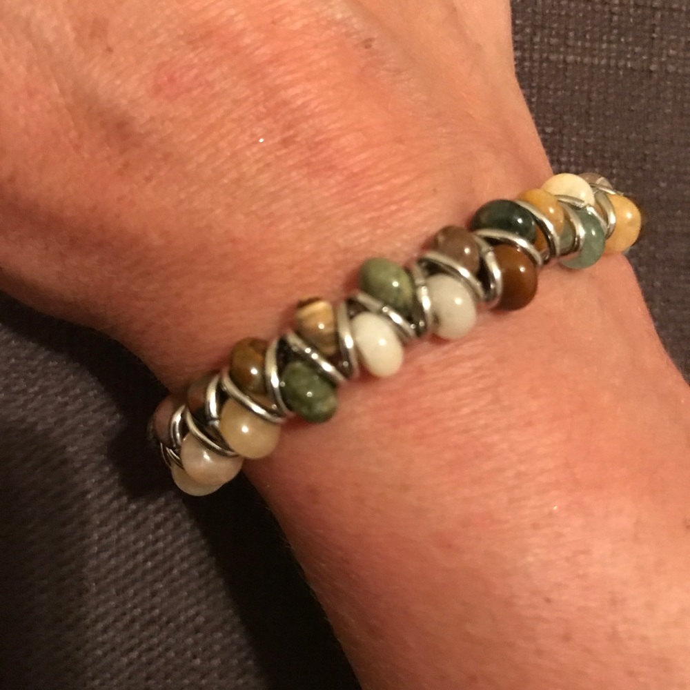 💕 Gem Stone Bracelet 💕 - Picture 1 of 2