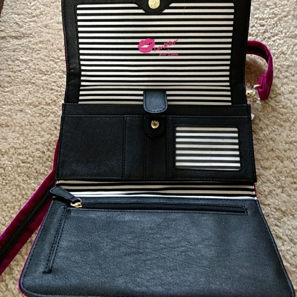 Sale - Limited Time  Betsey Johnson Purse - Picture 3 of 8
