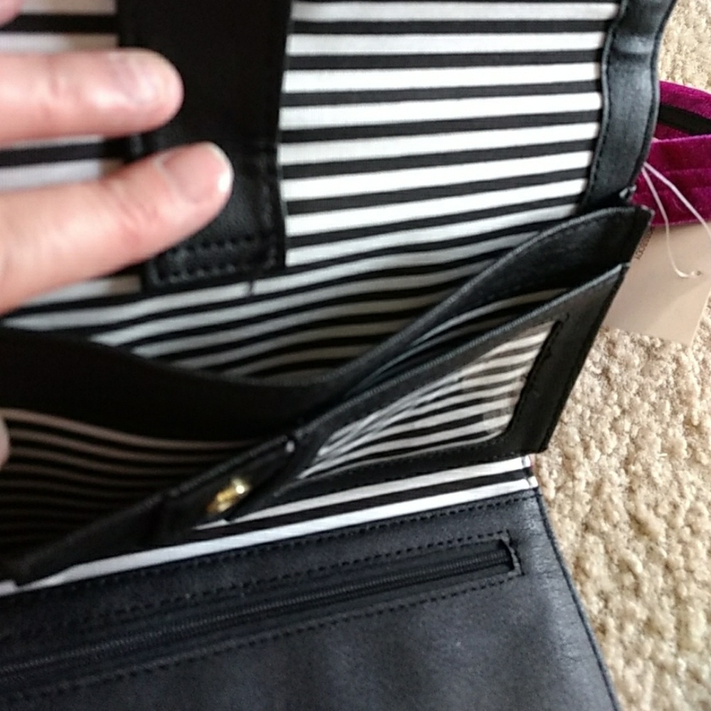 Sale - Limited Time  Betsey Johnson Purse - Picture 5 of 8