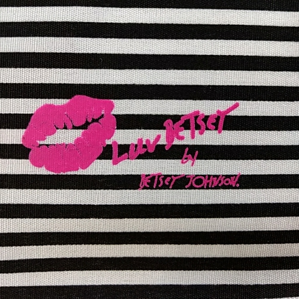 Sale - Limited Time  Betsey Johnson Purse - Picture 6 of 8