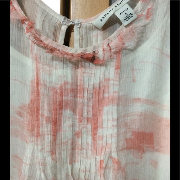 Banana Republic Tops - Banana Republic Silk Top💝