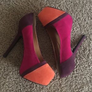 Brand New! Never worn 🍂Fall🍂 colorblock pumps
