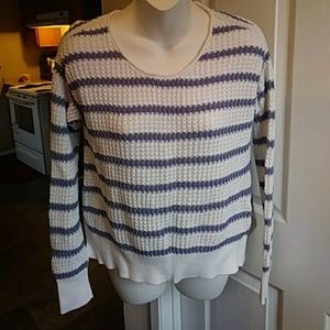 Adorable Calvin Klein Sweater