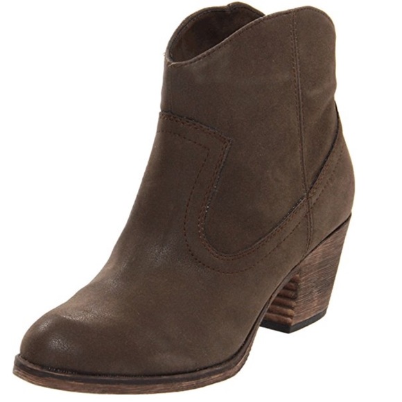 NIB Brooks Brown Distressed Western Ankle Boots - Picture 3 of 8