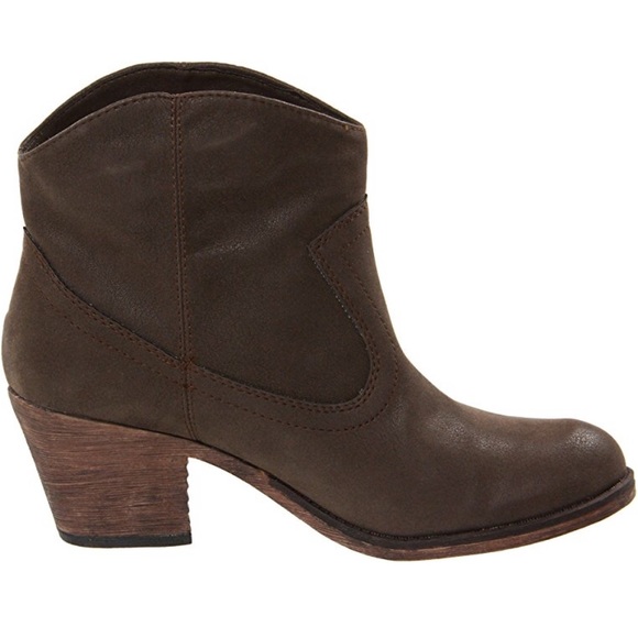 NIB Brooks Brown Distressed Western Ankle Boots - Picture 6 of 8