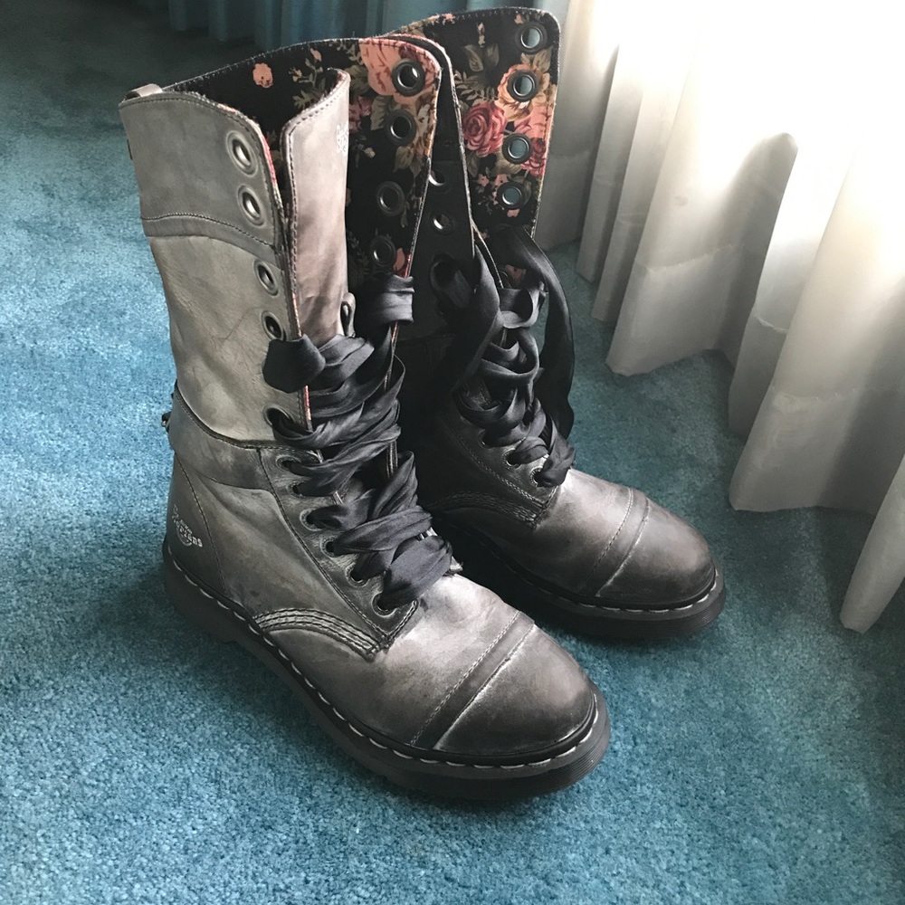 Dr Martens triumph 1914 Black Massai