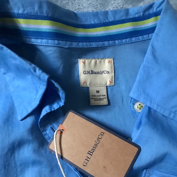 SALE✨G.H.Bass&CO. Button Down✨ - Picture 2 of 5