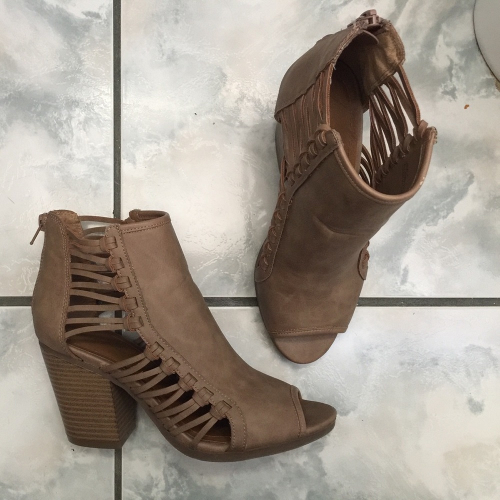 TAUPE OPEN TOE Heels