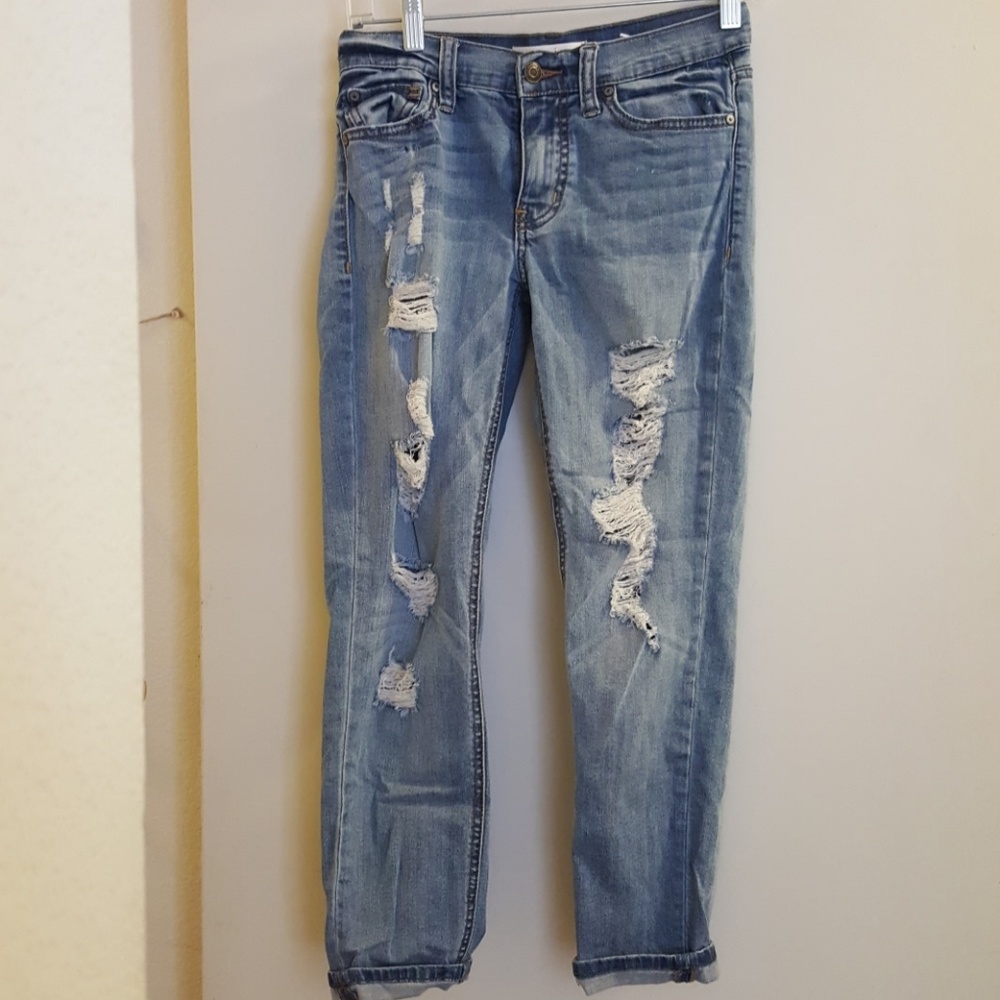 Eunina disastered jeans