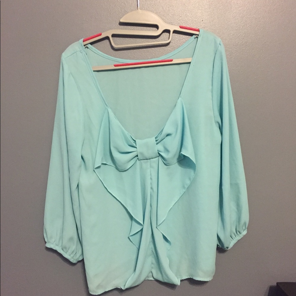 ONE SIZE Bow Back Blouse