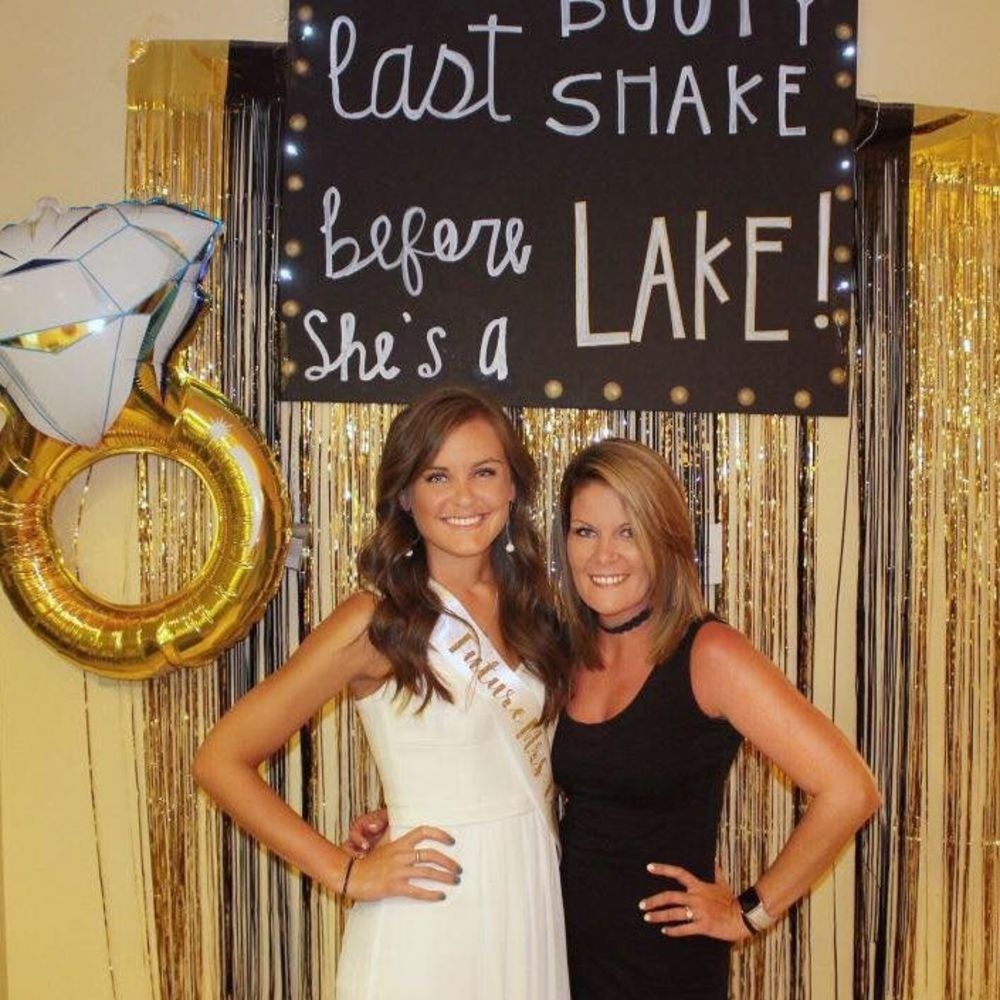 Meet your Posher, Alexis