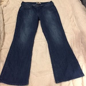 Levi 526 Slender Boot Cut Jeans