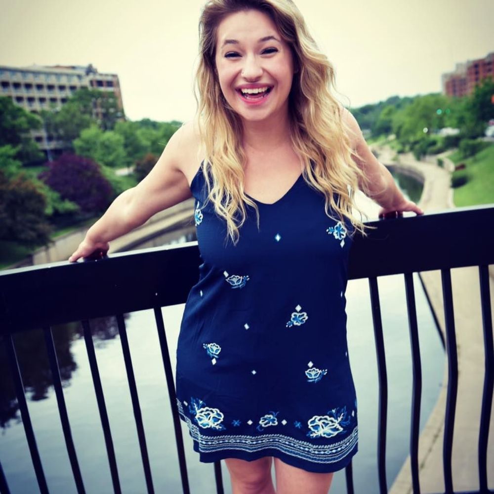 Meet your Posher, Kenzi