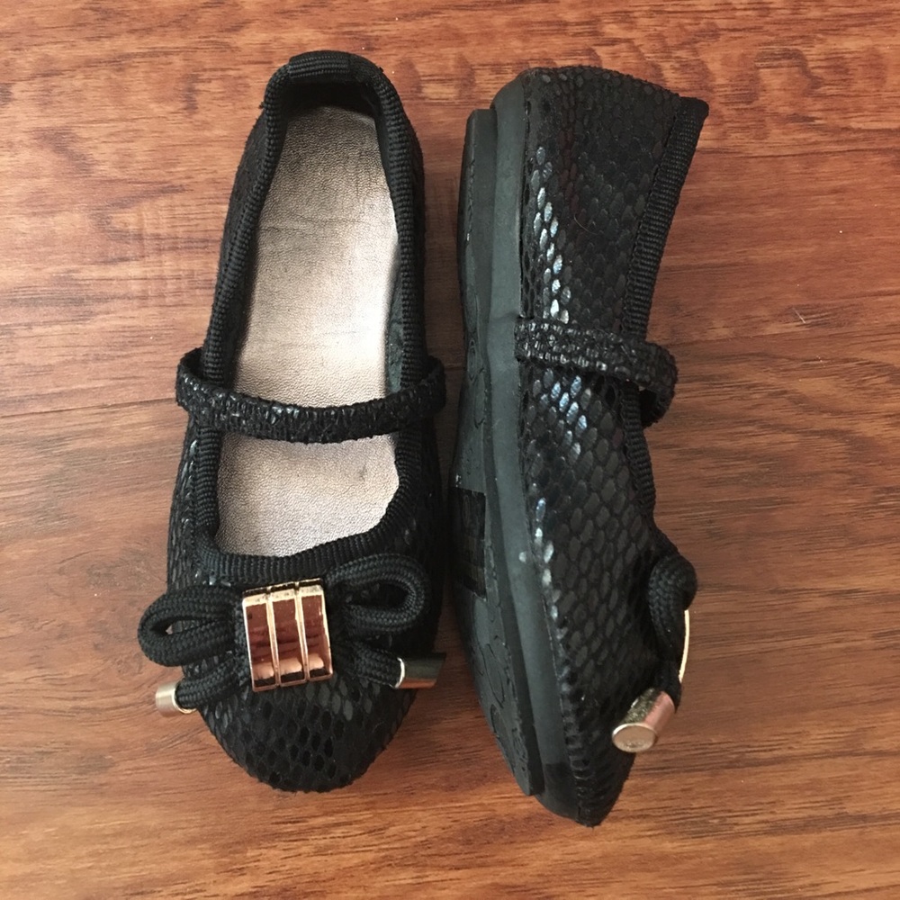 ⭐️Black Snake Print Toddler Girl Shoes