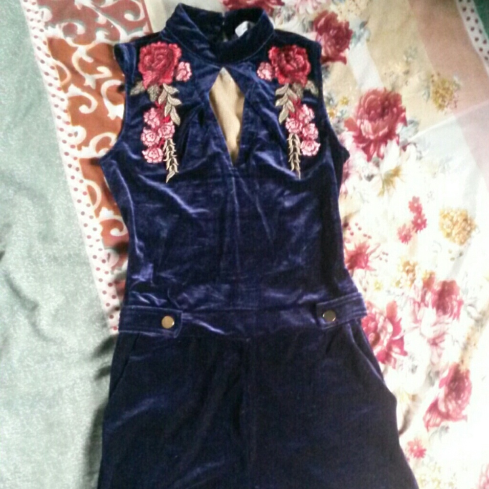 NWOT Gorgeous Romper Short