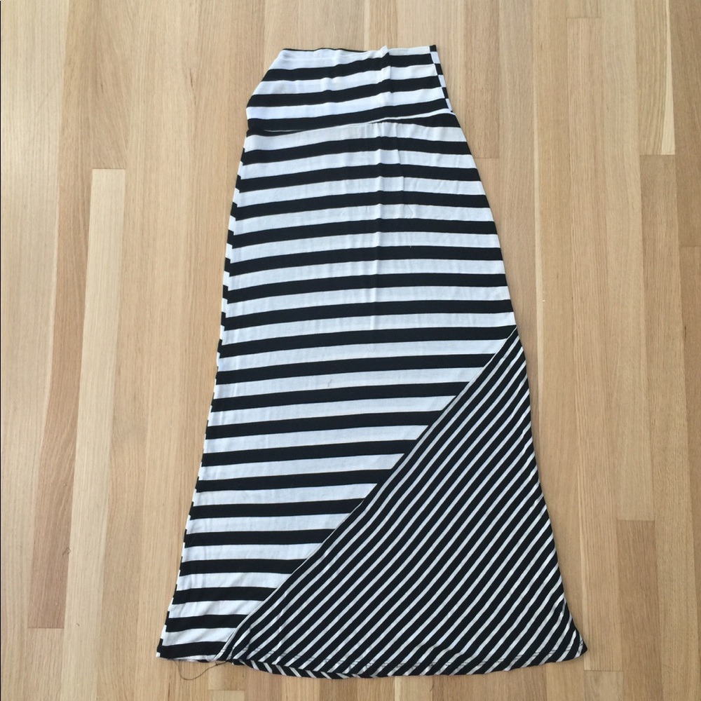 Striped skirt