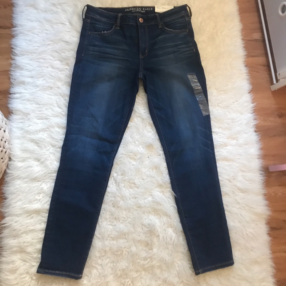 Medium wash size 14 AEO jeggings