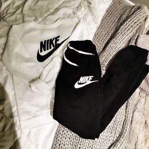 Nike Fleece Crewneck and Sweatpants