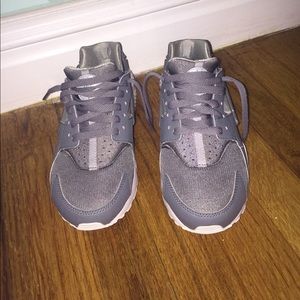 Grey Huaraches