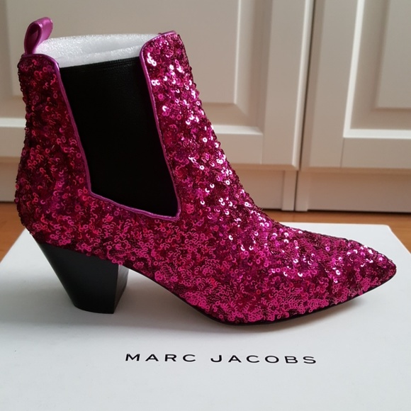 marc jacobs pink boots