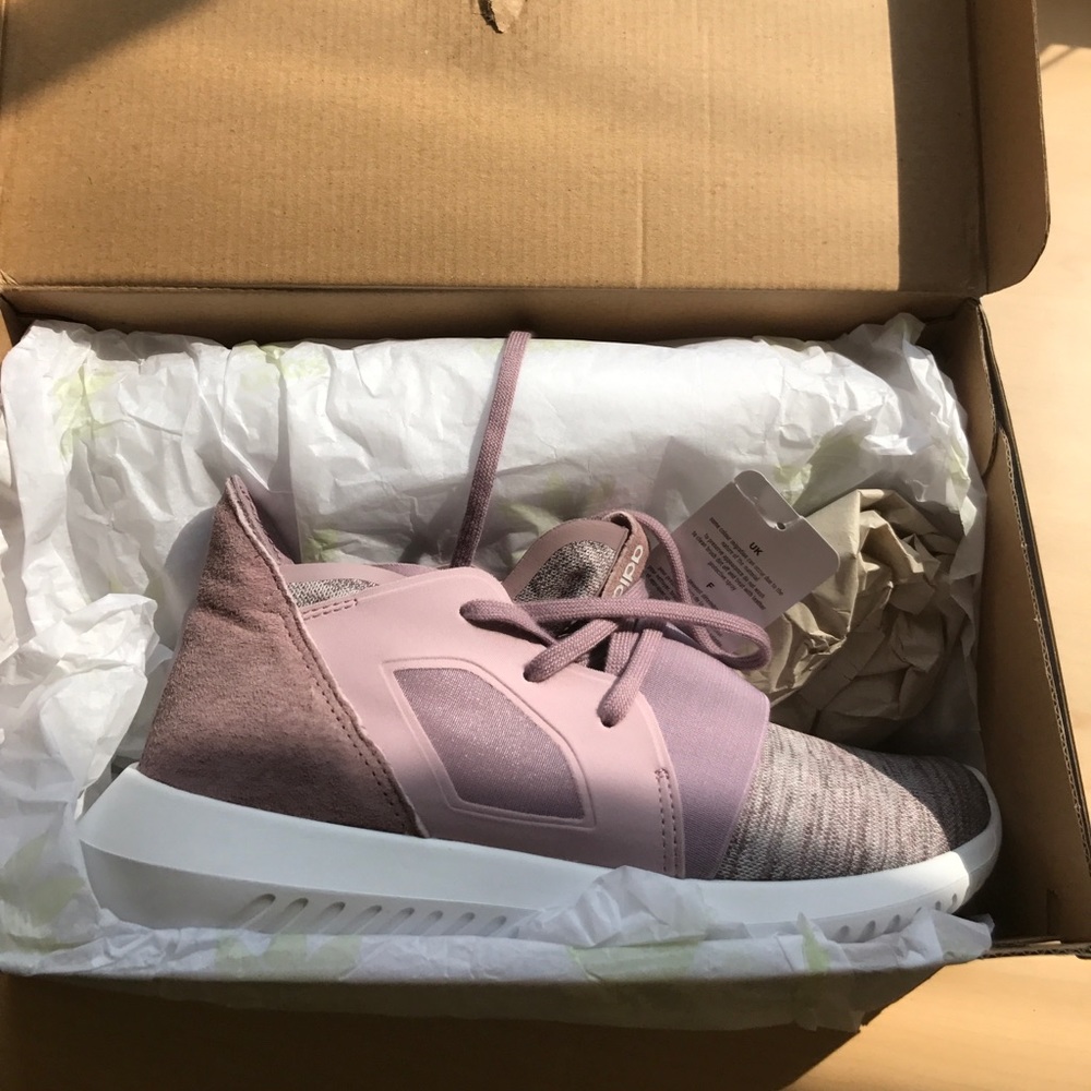 ADIDAS TUBULAR