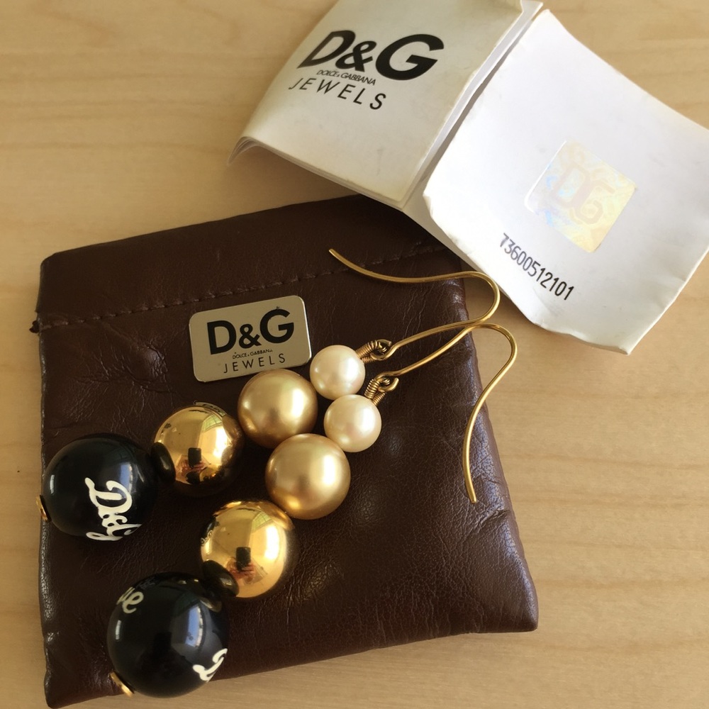 Stunning D&G earrings