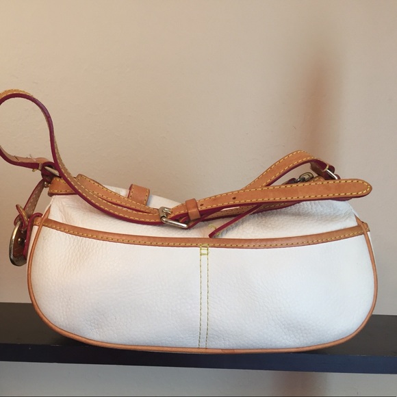 Small Dooney & Bourke Purse - Picture 4 of 6