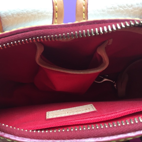 Small Dooney & Bourke Purse - Picture 6 of 6
