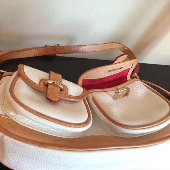 Small Dooney & Bourke Purse - Picture 2 of 6