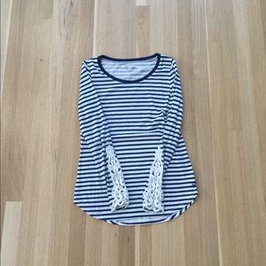 Stripped t-shirt with embroidered sleeves