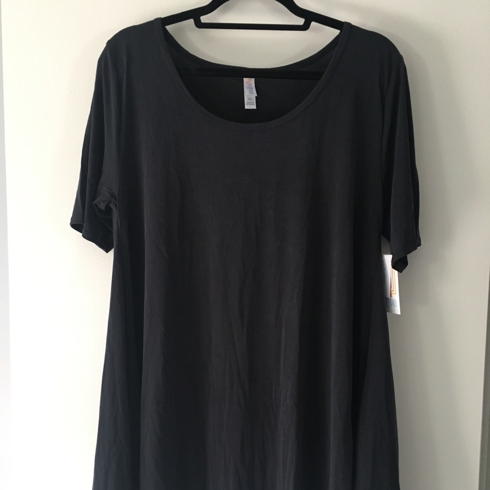 UNICORN solid black large perfect t